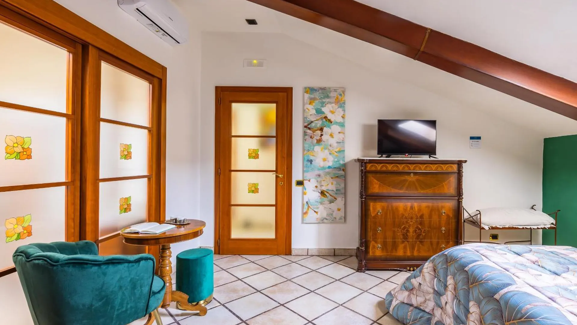 Casa Raffaela With Terrace By Wonderful Italy Apartment Naples