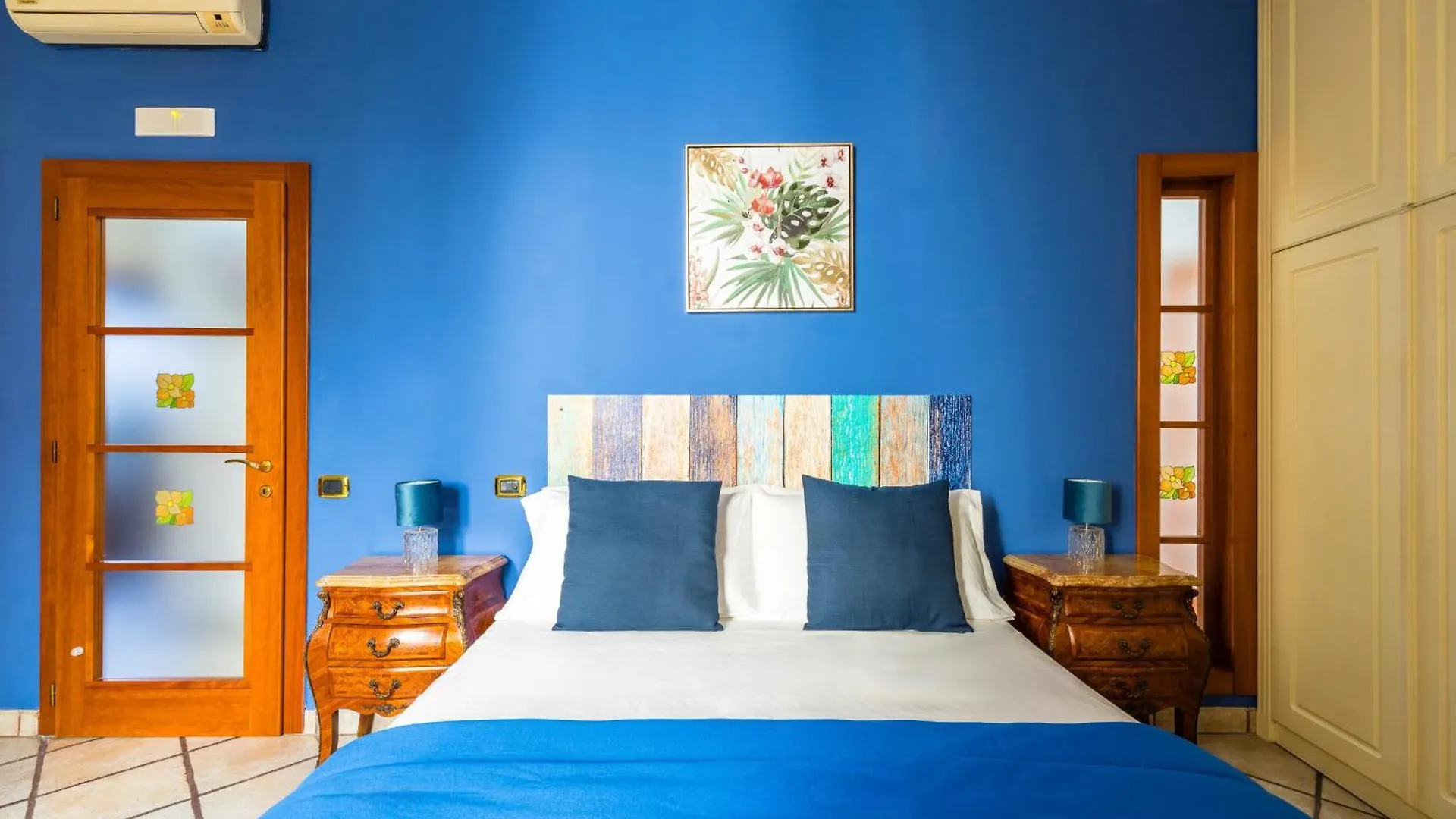 Casa Raffaela With Terrace By Wonderful Italy Apartment Naples Italy